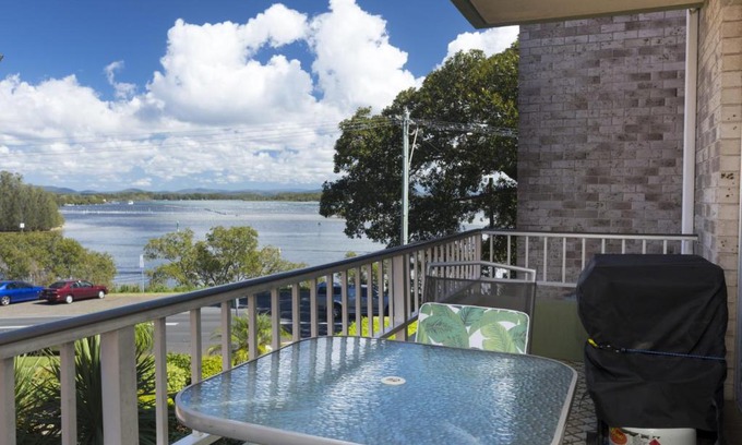 Forster Apartment | Camelot 6