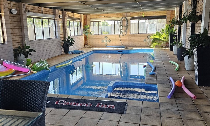 West Wyalong Hotel | Cameo Inn Motel