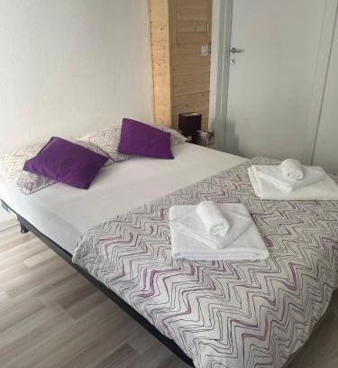 Cadenazzo Bed & Breakfast | Camera Enaj