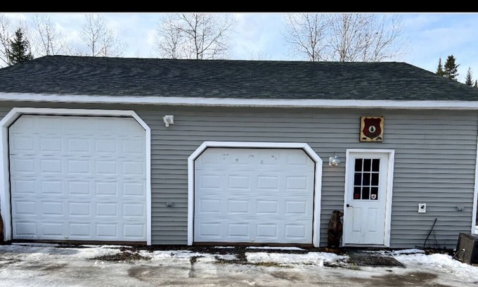 Jackman Cabin | Camp in Moose River