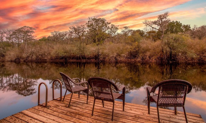 Branford House | Camp Manatee – Santa Fe River Getaway with Dock