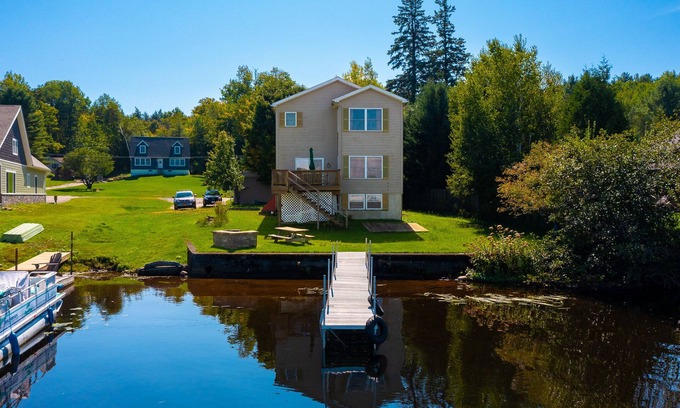 Tupper Lake House | Camp Sunshine on Lake Simond!