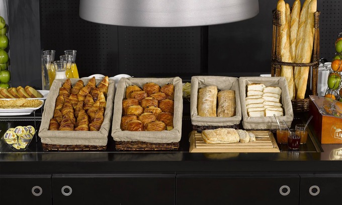 Chambray-les-Tours Hotel | Campanile Chambray Les Tours