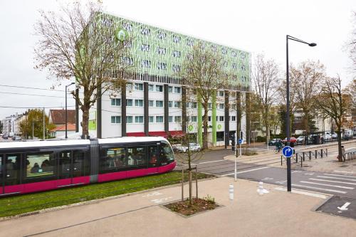 Montmuzard Hotel | Campanile Dijon Congrès Clemenceau