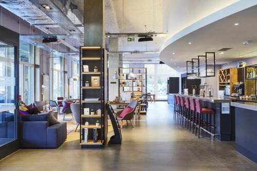 Gif-sur-Yvette Hotel | Campanile Paris Sud Saclay- Gif sur yvette