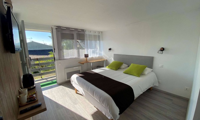 Bagneux Hotel | Campanile Saumur