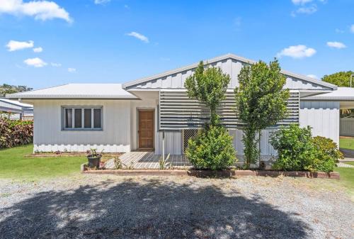 Torquay House | Campbell Cottage - A Beachside Escape in Torquay