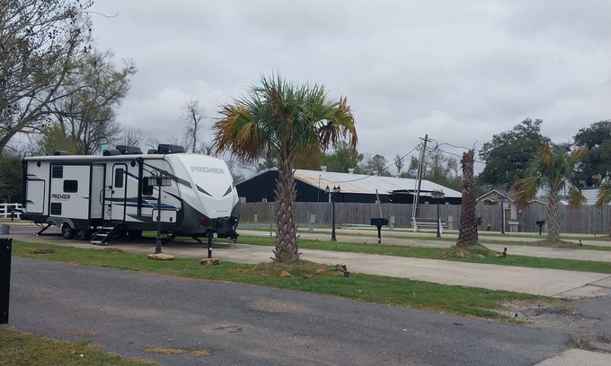 Lake Charles RV Rental | camper lots for rent, monthly worker rates available