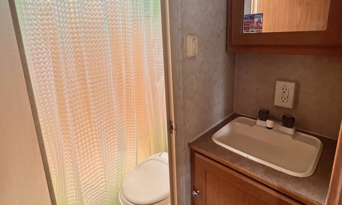 Cabo Rojo RV Rental | Camper Para dos Personas