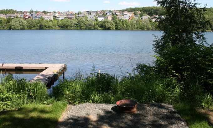 Saint-Augustin-de-Desmaures Cabin | Camping - Chalets Lac St-Augustin