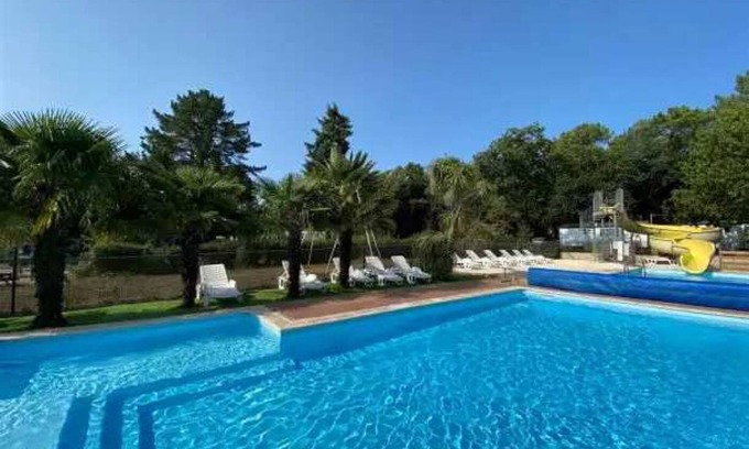 Guemene-Penfao House | Camping 3 étoiles - Piscine - eeceeb