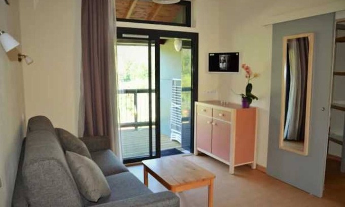 Meyrueis House | Camping 3 étoiles - Piscine - eeegge