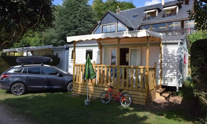 Salles-Curan House | Camping 4 étoiles - Piscine - eecfcd