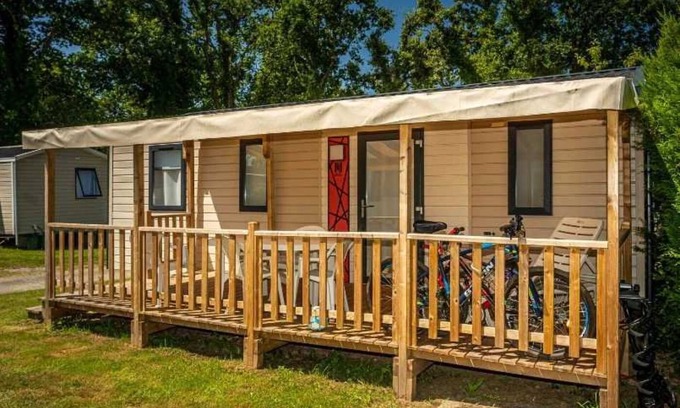 Ambon House | Camping 4 étoiles - Parc aquatique - eeiagg