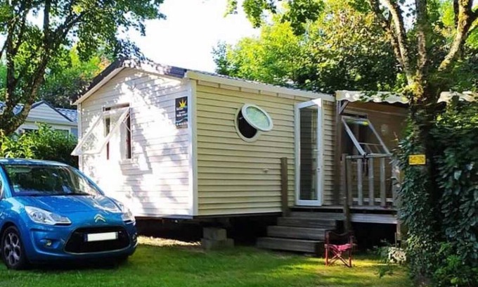 Secondigny House | Camping 4 étoiles - Piscine - ccbahhe