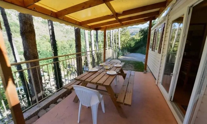 Saint-Rome-de-Tarn House | Camping de la Cascade * - Super Cordelia Mobil-home 32m2 - 3 bedrooms - 5/6 pers. - Television (sam./sam. July and August) 6 persons