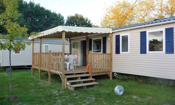 Tregunc House | Camping - Funpass inclus - Piscine - ccaefhb