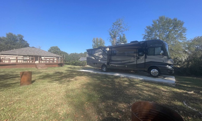 Grambling House | Camping in Grambling-Walking Distance to Campus