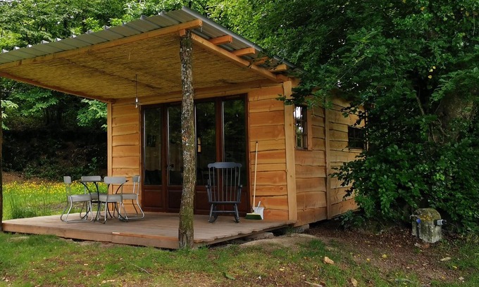 Saint-Aubin-le-Cloud Cabin | Camping La Chagnée - cabane des enfants du marais