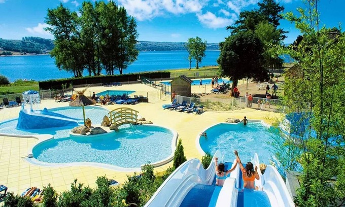 Canet-de-Salars House | Camping Le Caussanel* - Family Premium PMR 30m² - TV air conditioning 4 people