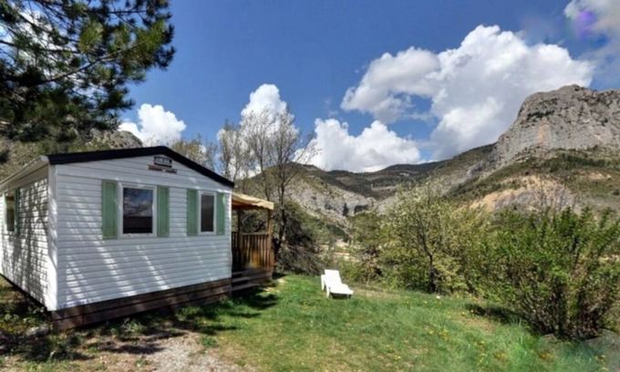 Orpierre House | Camping les Princes d'Orange ****: at the gates of Provence