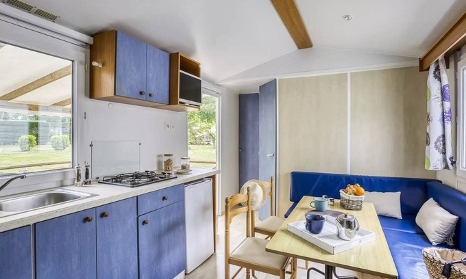 La Trinite-sur-Mer House | Camping Romanée Le Kervilor* - Comfort mobile home 3 rooms 4 people
