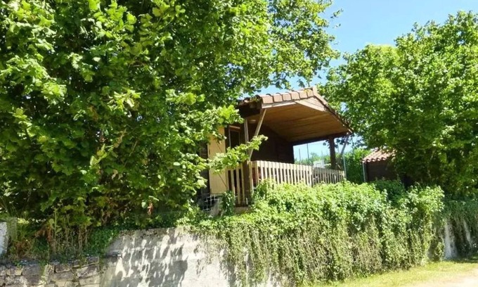 Rouffignac-Saint-Cernin-de-Reilhac Ski Chalet | Campsite Flower Les Terrasses de Dordogne * - Standard Chalet 3 rooms 4 people Without Sanitary facilities