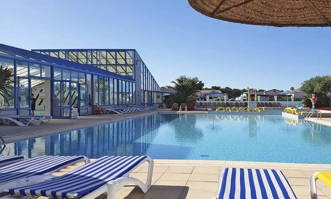 Bretignolles-sur-Mer House | Campsite Les Dunes* - Mobile home Family TV LV Wifi Plancha 4 rooms 6 people