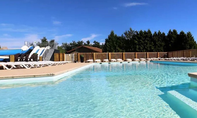 Chastanier House | Campsite Les sous bois du Lac * - F1D - Semi-detached terrace cottage for 4 people