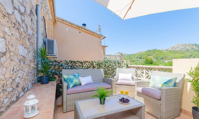 S'Arraco Ski Chalet | Can Damia - House In S'arracó. Free Wifi