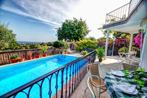 Vallpineda Villa | Can Ferran by Hello Homes Sitges