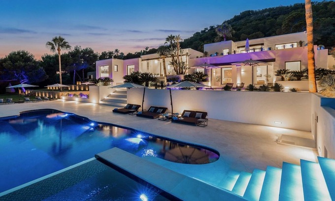 Puig Manya Villa | Can Nemo - Six Bedroom Villa, Sleeps 12