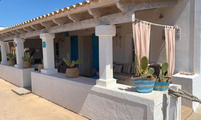 Pilar de la Mola House | CAN PEP MAYANS