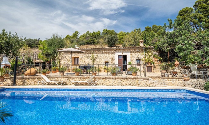 Selva House | CAN PULIT - finca romántica con piscina y vistas