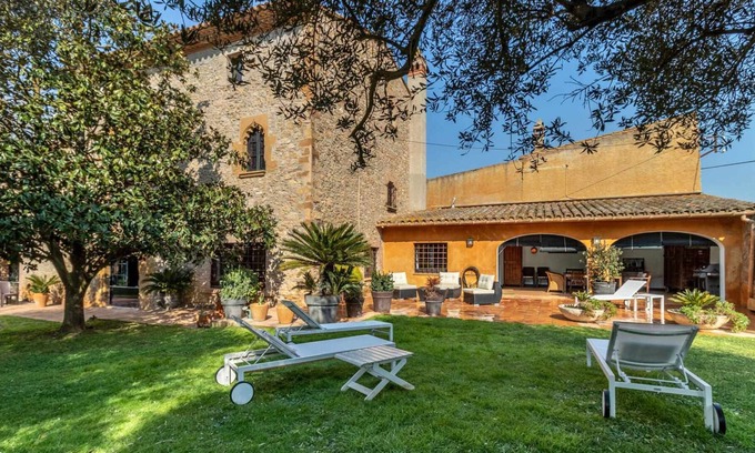 Serra de Daro House | Can Ribot - Traditional country house