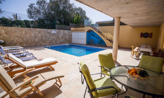 Mont-Ras Villa | Can Salgas, a lovely house in a rural setting close to a small town