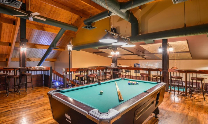 Whitecourt Hotel | Canadas Best Value Inn Whitecourt