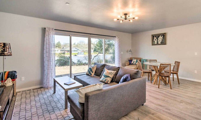 Ocean Shores House | 'Canal Cottage' Retreat w/Dock & Waterfront Views
