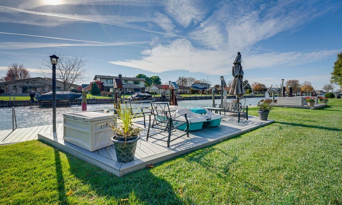 Pearl Beach House | Canal-Front Clay Township Gem: Boat & Jet Ski Lift