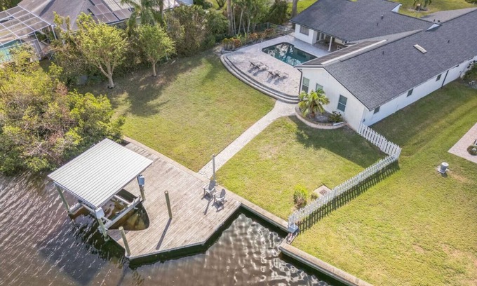 West Bradenton House | Canal-Front Home with Heated Pool and 5 bedrooms