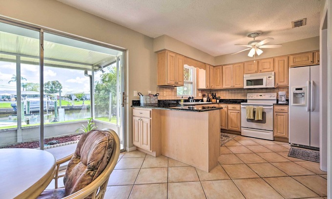 Flor-a-mar House | Canalfront New Port Richey Home w/Boat Dock!