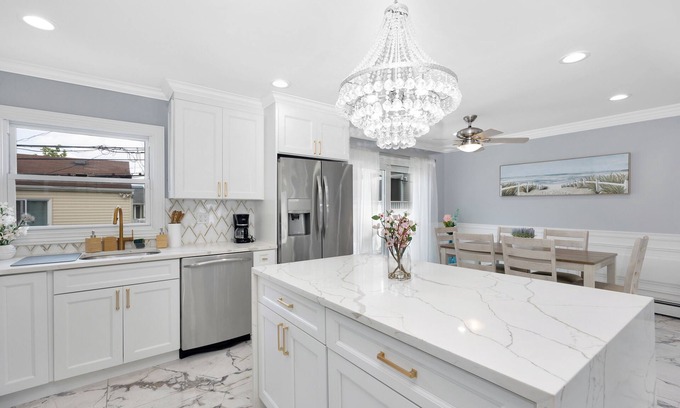 Long Beach House | Canals Oasis in Long Beach
