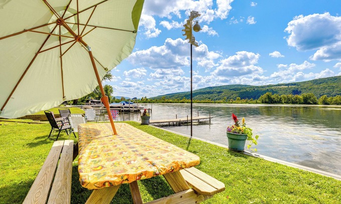 Middlesex Cottage | Canandaigua Lakefront Gem w/Dock & Boat Slip