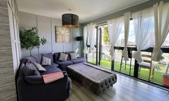Lansbury Apartment | Canary Wharf Skyline Sanctuary London