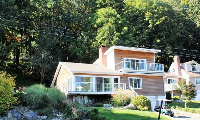 New Fairfield House | Candlewood Lake House