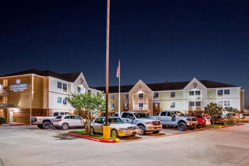 Beaumont Hotel | Candlewood Suites Beaumont by IHG