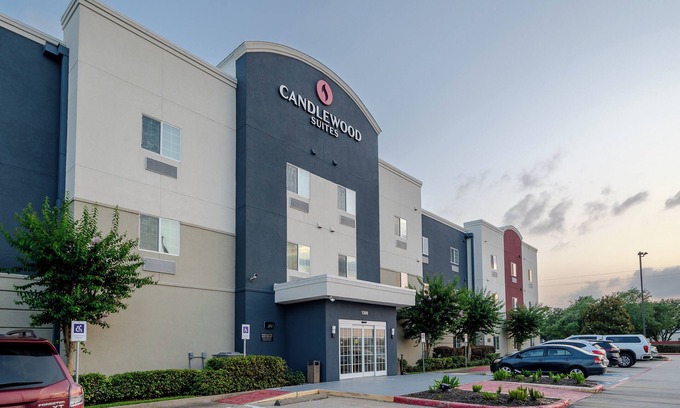 Deer Park Hotel | Candlewood Suites Deer Park TX by IHG
