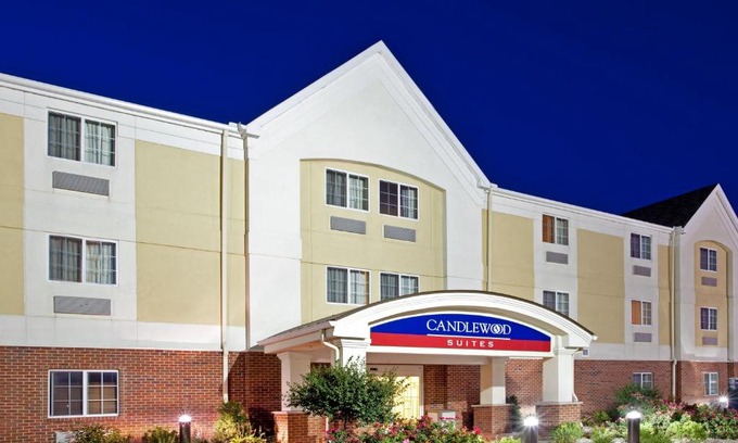 Merrillville Hotel | Candlewood Suites Merrillville by IHG