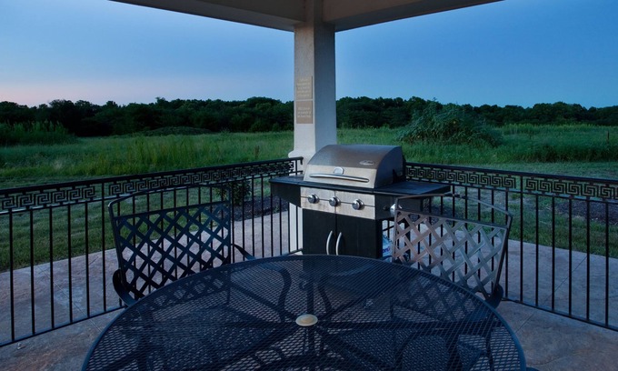 Olathe Hotel | Candlewood Suites Olathe by IHG