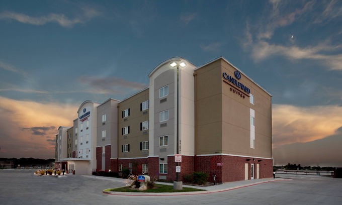 San Antonio Hotel | Candlewood Suites San Antonio NW Near Seaworld by IHG